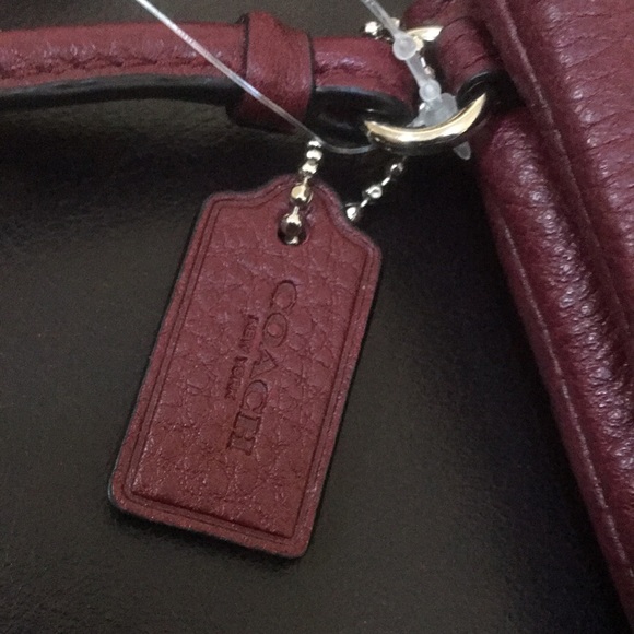 New! Coach Burgundy Pebble Leather Double Corner Zip Wristlet Wallet - Picture 9 of 15